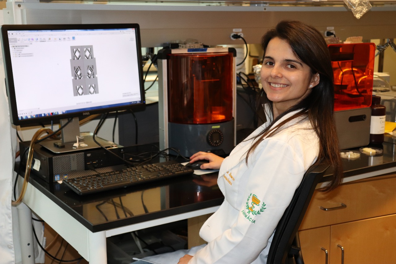 Ex-bolsista da Fapitec conquista prêmio na área de Medicina