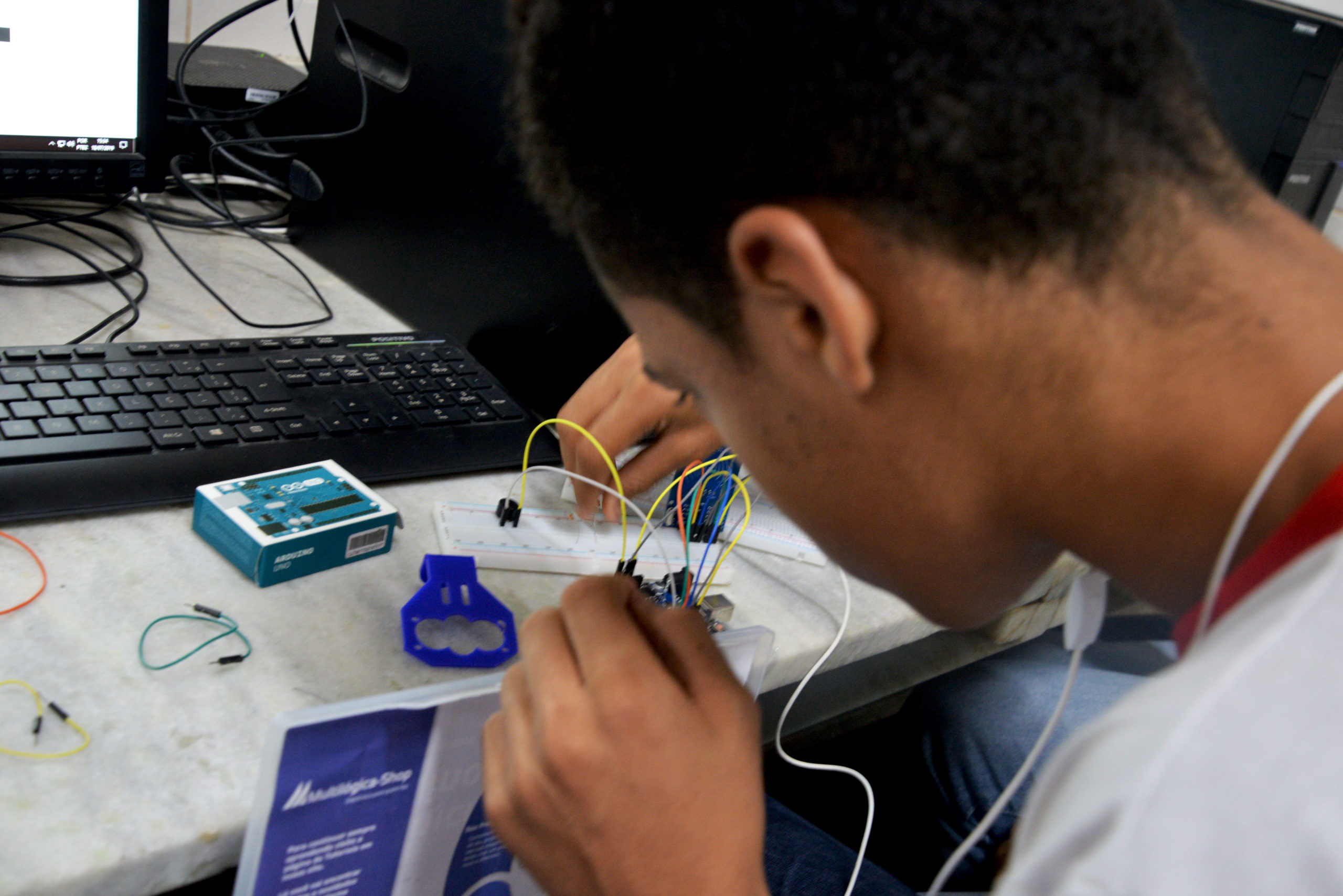 Governo de Sergipe estimula iniciação científica com 44 projetos a serem desenvolvidos em escolas públicas