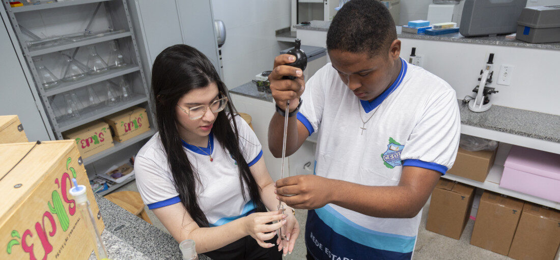 Escola pública de Canindé é premiada em todo o Brasil com projetos de iniciação científica